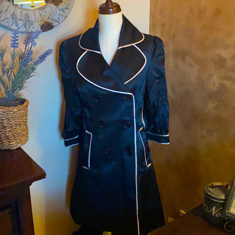 Darling jacket. Size small. Never worn. 3/4 sleeve.